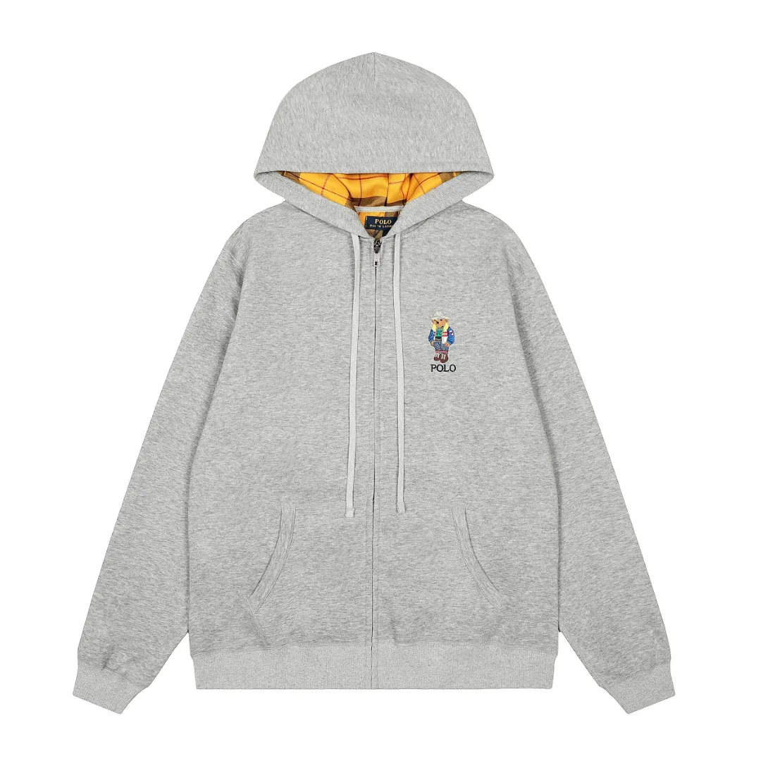 P290 Top Quality" Style Number: 8102# [Ralph Lauren Bear Full Zipper Hooded Autumn and Winter Jacket for Men and Women] ✅Ralph Lauren Simple Color Embroidered Bear Basic Classic Zipper Hooded Jacket ✅370g double-sided cotton heavy fabric Fabric texture version YYDS~ ✅Customized zipper Pure cotton hood rope Full body four-needle six-thread top-stitch design Quality restoration ✅Contrast color yarn-dyed plaid inside Add a little more color without losing the simple and basic style ✅The upper body is simple and easy to match, a must-have for ootd, a versatile style, recommended for couples to wear when traveling~ Size: S-XL Color: White Gray Navy